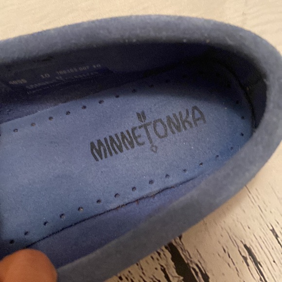 EUC Minnetonka Kilty hard sole moccasins 10 pale blue with tassels - Picture 4 of 4